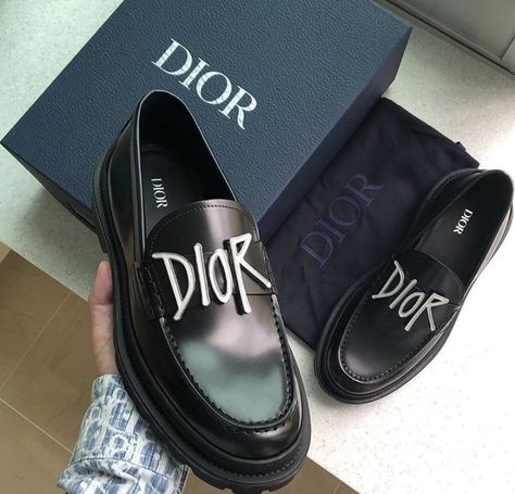 Dior loafers Dior Loafers, Best Sandals For Men, Prada Loafers, Dior Aesthetic, Men Dior, Image Swag, Prom Suits, Aesthetic Shoes, Sneakers For Men