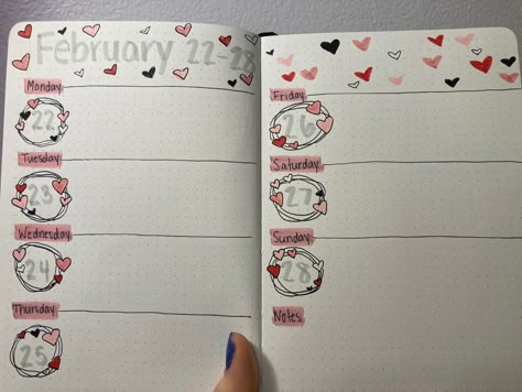 Bulett Journal Ideas February, February Journal Ideas, February Bujo Weekly Spread, Bujo Heart Theme, Jornal Idea February, Valentine Bujo Theme, Journal Themes February, February Weekly Spread, Journal Month Page February