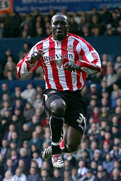 Dwight Yorke v West Bromwich Albion on March 3, 2007. Dwight Yorke, West Bromwich Albion, West Bromwich, March 3, Captain America, Fictional Characters