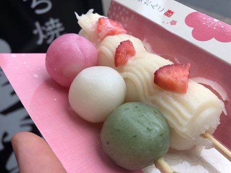 Kawaii Dessert, Kawaii Cooking, Cute Desserts, Pretty Food, I Love Food, Cute Food, Aesthetic Food, Sweet Recipes, Love Food