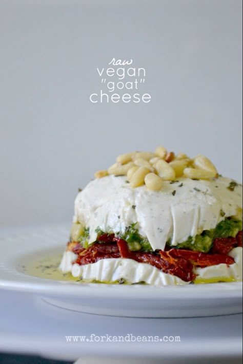 Vegan Goat Cheese, Goat Cheese Dip Recipes, Goat Cheese Dip, Vegan Cheese Recipes, Cheese Dip Recipes, Vegan Chili, Vegan Appetizers, Raw Vegan Recipes, Cheese Dip