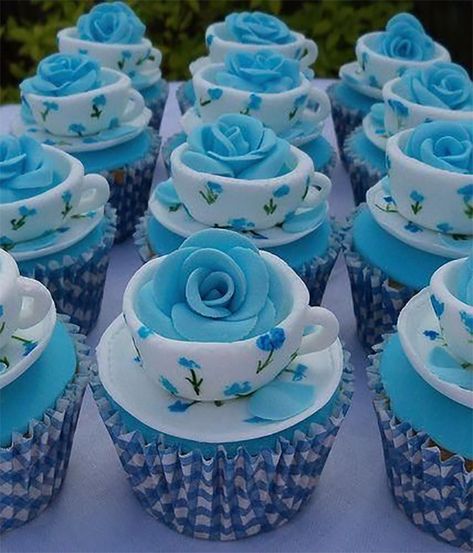 Cupcakes Bonitos, Tea Cup Cupcakes, Cupcakes Flores, Mini Torte, Cake Mini, Creative Cupcakes, Beautiful Cupcakes, Dessert Bar, Cute Cupcakes