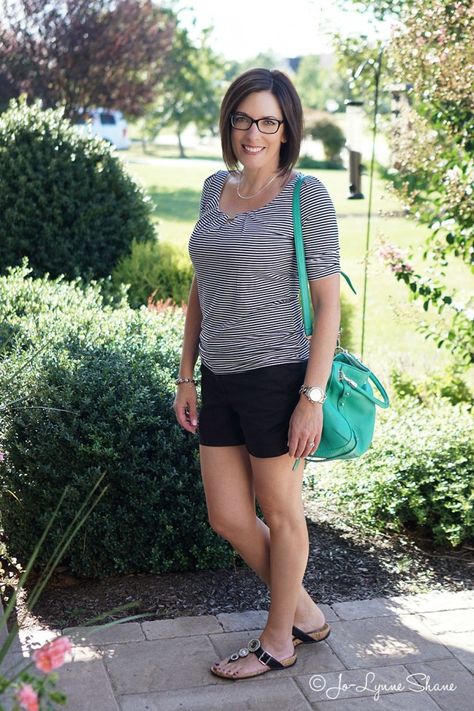 Fashion Over 40: Dressy Shorts Outfit Dressy Shorts Outfits Women, Dressy Shorts Outfit, Shorts Outfits Women Over 40, Dressy Shorts Outfits, Outfits Women Over 40, Wednesday Friends, Casual Attire For Women, Plus Size Fall Outfit, Shorts Outfits Women