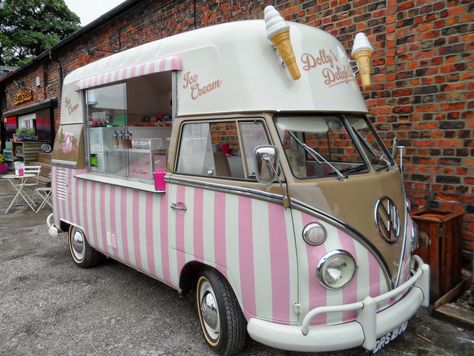 Volkswagen Type 3, Retro Trailer, Ice Cream Decorations, Mobile Food Trucks, Volkswagen Type 2, Ice Cream Van, Vintage Ice Cream, Vw Vintage, Food Truck Design