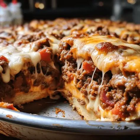 Noodles Crockpot, Pizza Pie Recipe, Parmesan Meatloaf, Hamburger Meals, Mexican Tortilla, Tortilla Casserole, Beef Casseroles, Pizza Burger, Cheeseburger Recipe