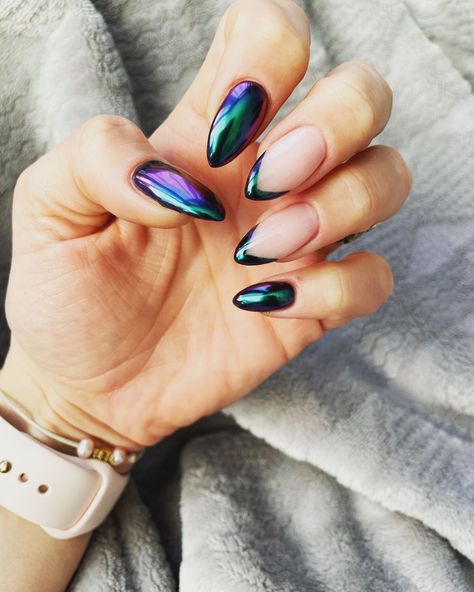 #nails #chameleon #indigonails Chameleon Nails Design, Alien Nails Design, Easy Pride Nails, Nail Design 2023, Holographic Nail Designs, Easter Nail Ideas, Alien Nails, Spring Nail Design, Pride Nails