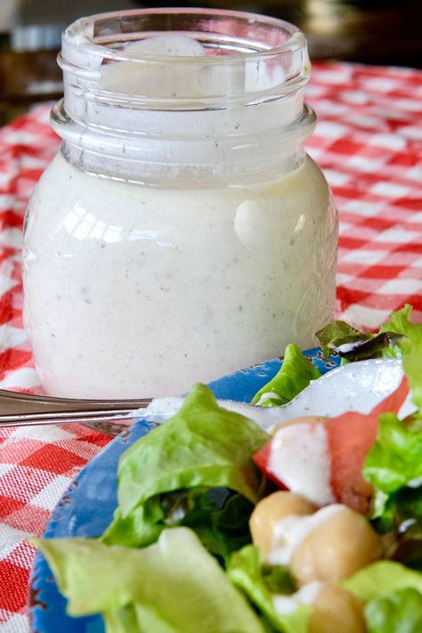 Creamy Greek Dressing made with Greek Yogurt is 1 WW Smart Point per Tablespoon if made w/ 2% Yogurt and 1 WW Smart Point for 3 Tablespoons if made with Zero % Yogurt.  #miascucina #1WWSmartPoint #Dressing #Freestyle Outback Ranch Dressing Recipe, Creamy Greek Salad Dressing, Creamy Greek Salad, Homemade Buttermilk Ranch Dressing, Buttermilk Ranch Dressing Recipe, Homemade Buttermilk Ranch, Homemade Caesar Salad Dressing, Ranch Dressing Recipe Homemade, Chipotle Ranch Dressing