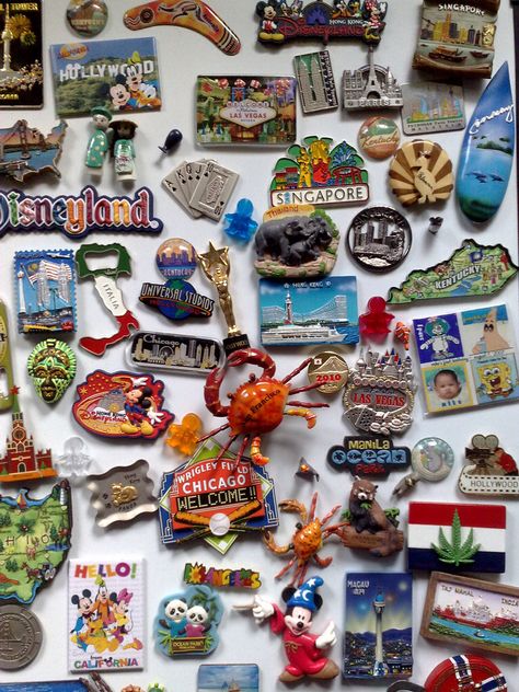 magnet collection Funky Fridge Magnets, Cool Magnets, Funky Magnets, Magnet Aesthetic, Vintage Magnets, Travel Magnets, Surf Room Decor, Magnetic Personality, Greece Gifts