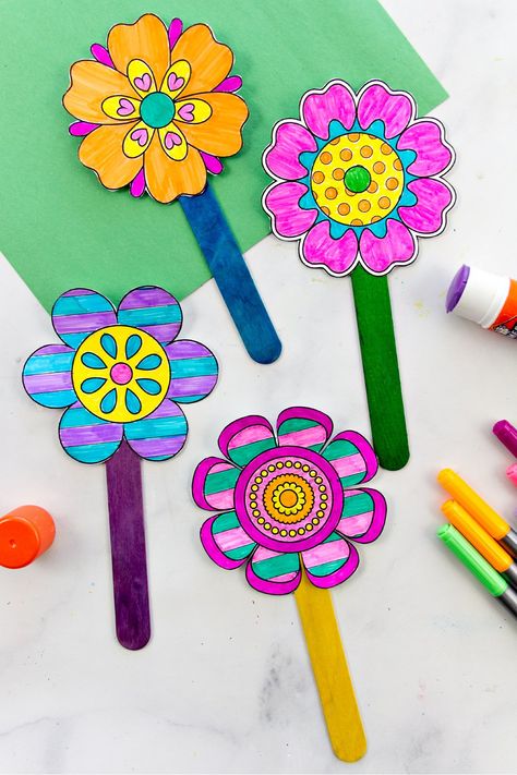 Pretty Popsicle Stick Flower Craft with Printable Template • Kids Activities Blog Popsicle Stick Flowers, Stick Crafts For Kids, Crafternoon Ideas, Popsicle Stick Crafts For Kids, Flower Crafts Kids, Fall Classroom, Stick Crafts, Flower Craft, Popsicle Stick Crafts