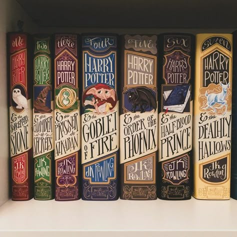 Cute book covers ✨️ Harry Potter All Books, Cute Book Covers, Harry Potter Stencils, Brick Books, Pretty Bookshelves, Disney Nutcracker, Harry Potter Bathroom, Cover Harry Potter, Harry Potter Book Covers