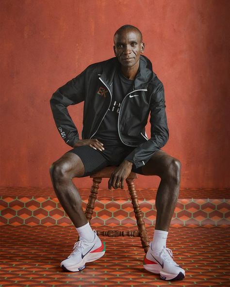 Eliud Kipchoge, Fashion Illustration Face, Berlin Marathon, Running Photography, Ben Johnson, Barefoot Dreams Blanket, Nike Clothing, Ultra Running, Marathon Runner