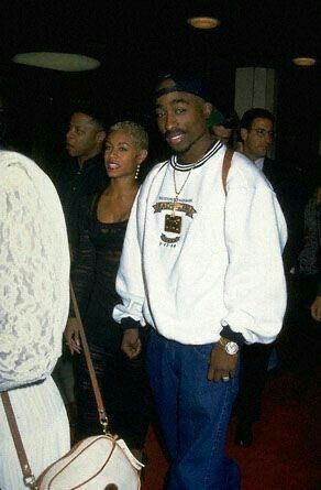 Tupac Outfits, Hip Hop 90, Tupac Photos, 90s Rappers Aesthetic, Cultura Hip Hop, Three 6 Mafia, Tupac Makaveli, 90s Rappers, Looks Hip Hop