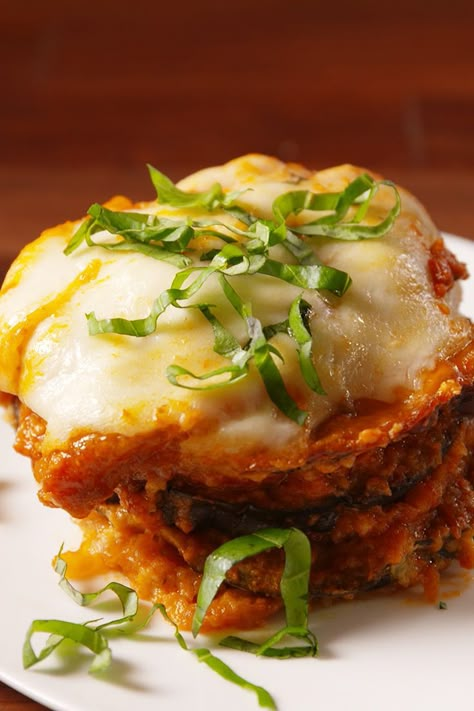 Slow-Cooker Eggplant Parm vertical Slow Cooker Eggplant, Slow Cooker Quinoa, Easy Turkey Chili, Slow Cooker Oatmeal, Eggplant Parm, Flat Belly Foods, Slow Cooker Turkey, Eggplant Parmesan, Healthy Slow Cooker