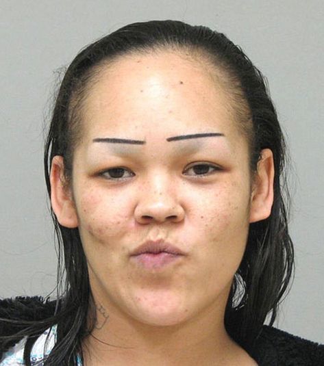 43 People Whose Eyebrows Are So Bad They're Actually Works Of Art Worst Eyebrows, Eyebrow Fails, Funny Eyebrows, Bad Eyebrows, Makeup Fails, Filling In Eyebrows, How To Grow Eyebrows, Eyebrows On Fleek, Microblading Eyebrows