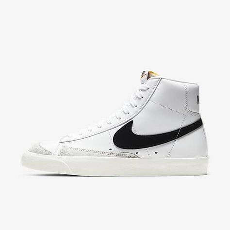 Nike Blazer Mid 77 Women, Blazers Nike, Blazer Shoes, Blazer Mid 77 Vintage, Nike Looks, Nike Blazers, Sport Nike, Converse Nike, Basket Noir