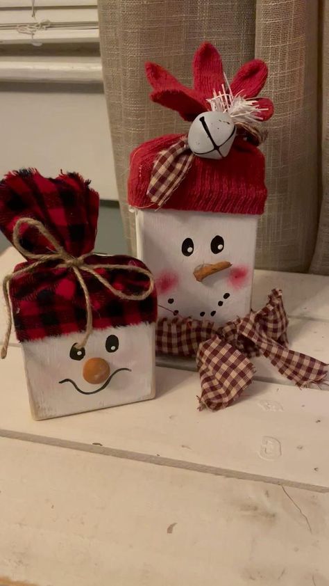 Gift Exchange Ideas, Snowman Crafts Diy, Christmas Decorations Diy Crafts, Wooden Christmas Crafts, Christmas Craft Fair, Christmas Gift Exchange, Handmade Christmas Crafts, Country Christmas Decorations, Christmas Themes Decorations