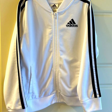 Never Worn Adidas Jacket White Adidas Jacket, Adidas Clothes, Mens Smart Casual Outfits, Adidas Casual, Cool Clothes, Jacket Adidas, Cute Workout Outfits, Adidas Vintage, Adidas Jackets