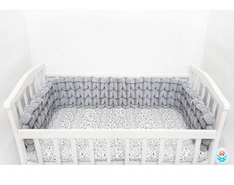 Baby Bed Bumper, Modern Pouf, Unique Cribs, Braided Crib Bumper, Cozy Baby Room, Bed Bumper, Baby Crib Bumpers, Diy Crib, Baby Bumper