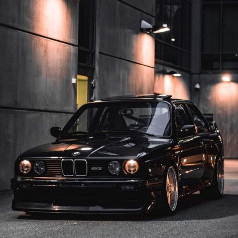 Bmw E30 325, Find Aesthetic, Serie Bmw, Bmw 325, Dream Cars Bmw, Bmw Sport, Bmw E30 M3, Bmw Classic Cars, E30 M3