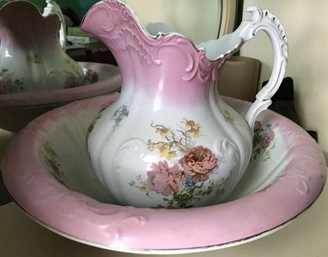 Antique Wash Bowl and Pitcher: Markings, Identify and Value Antique Pitcher And Bowl, Victorian Ceramics, Essentials For Men, Antique Pitcher, Art Eras, Victorian Home Decor, Women Back, Victorian Bathroom, Reference Pics