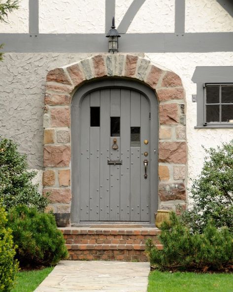 Tudor Front Door, Door Color Ideas, Brown Front Doors, Best Front Door Colors, Grey Front Doors, Brick Porch, Boost Curb Appeal, Choosing Paint Colours, Front Door Paint Colors