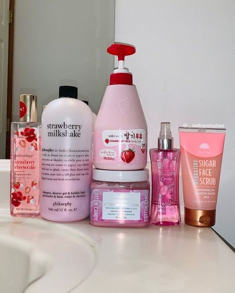 Korean Strawberry Body Wash, Strawberry Shortcake Body Wash, Strawberry Shower Routine, Cotton Candy Body Scrub, Strawberry Body Wash, Body Lotion Aesthetic, Candy Body Scrub, Pink Body Wash, Watermelon Cactus