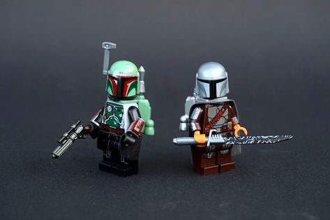 Boba Fett And Din Djarin, Lego Boba Fett, Lego Mandalorian, Lego Jedi, Star Wars Bedroom, Micro Lego, Lego Custom Minifigures, Lego Characters, Lego Dc