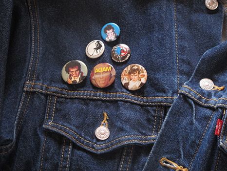 jean jacket with buttons - mine were mostly of the Police or Sting Denim Jacket With Pins, Jacket Pins Aesthetic, Denim Jacket Pins, Jacket With Pins, 80s Denim Jacket, Pins On Denim Jacket, Dead Boy, 80s Denim, Jacket Pins