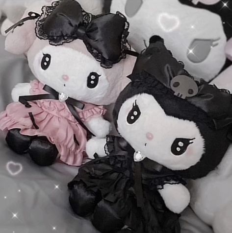 Images Hello Kitty, Hello Kitty Themes, Hello Kitty Aesthetic, Melody Hello Kitty, Hello Kitty Iphone Wallpaper, Kawaii Plushies, Hello Kitty Pictures, Hello Kitty Items, Cute Stuffed Animals