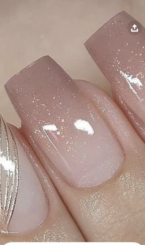 Rose Gold Nails Ombre, Trendy Neutral Nails 2023, Nails For Bridal Party, Ombre Shimmer Nails, Pink Sparkle Tip Nails, Professional Business Nails Classy, Mother Of The Bride Nails Ideas Classy, Blush Ombre Nails, Uñas Beige Elegantes