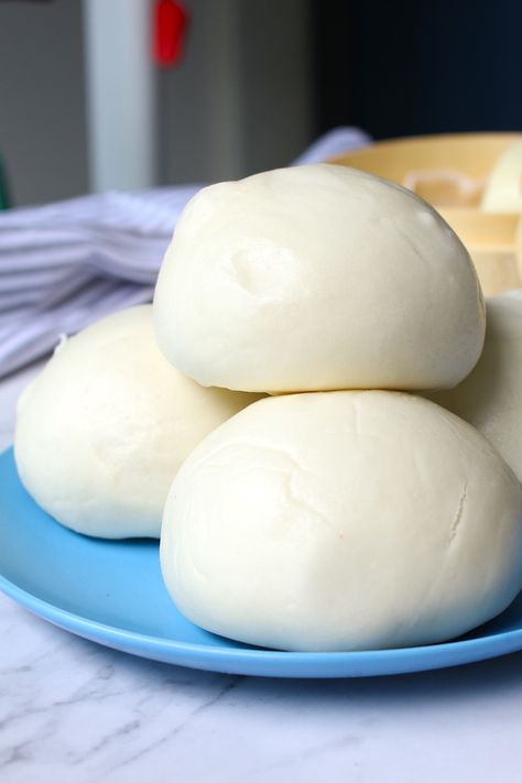 Steamed Buns Recipe - TipBuzz Siopao Recipe, Buns Recipe Easy, Steam Buns Recipe, Steamed Pork Buns, Bao Buns, Pork Buns, Sweet N Sour Chicken, Bread Bun, Bun Recipe