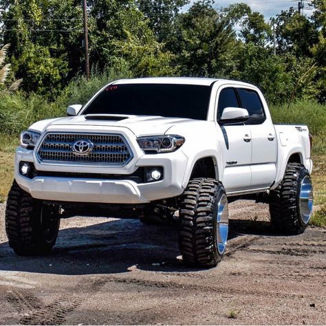 Lifted Toyota Tacoma, Tacoma Rims, Lifted Tacoma, Squatted Trucks, Toyota Tacoma Lifted, Tacoma X Runner, 2012 Toyota Tacoma, Toyota Tacoma 4x4, Tacoma 4x4