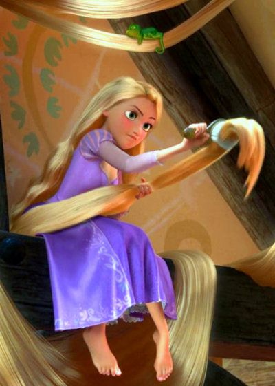 Rapunzel brushing her hair. And then ill brush and brush and brush and brush my hair! Oh tell me when will my life begin.. Disney Princess Facts, Frozen And Tangled, Rapunzel And Eugene, Disney Princess Rapunzel, Rapunzel Hair, Star Wars Disney, Flynn Rider, Princess Rapunzel, Tangled Rapunzel