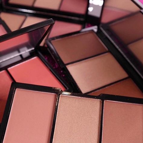 Reposting @klaracosmetics: Loaded on sugar over the weekend? These sugar-baby palettes won't hurt 😉 Our 3-IN-1 palettes with Contour, Highlight and Blush will bring back your chiseled cheeks bones 👌🏻 • • • • • • • #makeuppalette #bronze #bronzer #blush #blusher #highlight #highlighter #contour #contouring #contouronfleek #highlightonfleek #contourandhighlight #facepalette #makeupmurah #makeupaddict #beautyaddict #instamakeup #instabeauty #insta_makeup #wakeupandmakeup #shimmer #ilovemakeup Contour Highlight, Birthday Stuff, Contouring And Highlighting, Makeup Techniques, Makeup Palette, Bring Back, Insta Makeup, 3 In 1, Makeup Addict