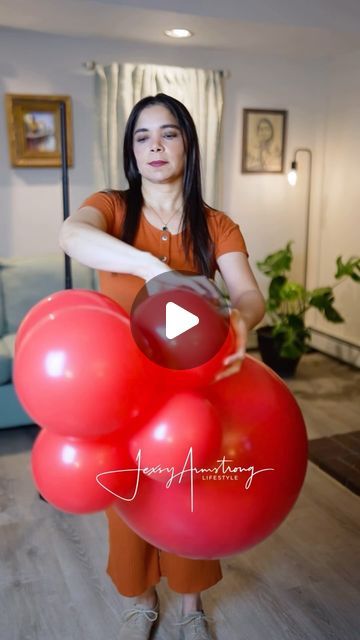 Jexsy Armstrong on Instagram: "Red + Pink + Blush! ❤️It takes a careful balance of spontaneous creativity and intentional design to achieve a stunning and unique look. That is the hallmark of organic balloon decor." Baby Shower Balloon Arch Ideas, Link Balloons Decoration, Red Balloon Arch, Balloon Room, Balloon Hacks, Pink Balloon Garland, Link Balloons, Red Party Decorations, Baby Shower Balloon Arch