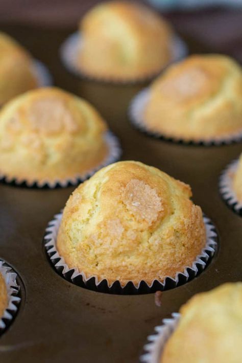 Spanish Muffins, Magdalena Recipe, Spanish Cake, Recipe Tortilla, Spanish Tortilla Recipe, Spanish Breakfast, Spanish Tortilla, Lemon Yogurt Cake, Easy Breakfast Options