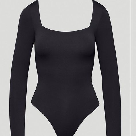 Aritzia Babaton Contour Square Neck Bodysuit Black Aritzia Square Neck Bodysuit, Black Aritzia Bodysuit, Black Square Neck Bodysuit, Aritzia Babaton Bodysuit, Babaton Contour Bodysuit Outfit, Contour Bodysuit Outfit, Aritzia Bodysuit Outfit, Restaurant Fits, Aritzia Bodysuit