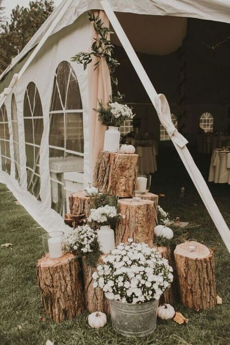 Outdoor Tent Wedding, Wedding Isles, Deco Champetre, Barn Wedding Decorations, Garden Decor Ideas, Diy Deco, Rustic Wedding Diy, Wedding Entrance, Outdoor Wedding Decorations