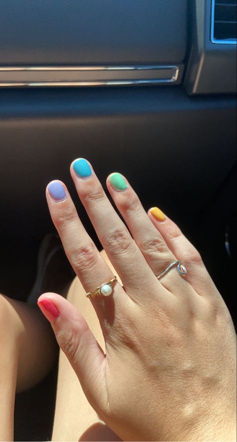 Rainbow Shellac Nails, Colorful Nail Inspo Short, Plain Multi Color Nails, Nail Polish Multiple Colors, Skittle Nails Summer, Simple Rainbow Nails Short, Rainbow Nails Natural, Multi Pastel Nails, Summer Color Block Nails