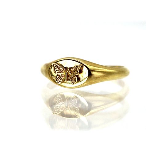 Honey Butterfly Signet Ring Butterfly Gold Ring 14k - Etsy Tiana Core, Gold Butterfly Ring, Signature Bracelet, Collection Ideas, Gold Rings Simple, Fine Gold Jewelry, Gold Color Ring, Gold Signet Ring, Gold Alloys