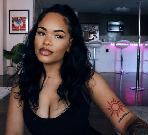 Arm Tattoo Black Women, Outside Arm Tattoo, Tattoo Black Women, Rising Sun Tattoos, Black People Tattoos, Whatcha Doin, Traditional Tattoo Designs, Black Girls With Tattoos, Pretty Tattoos For Women