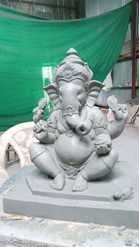 Ganesh Idols Clay, Mud Ganesha Idol, Ganesh Idol Making, Ganesha Idol Clay, Ganesh Making, Ganpati Making, Ganesha Face, Bal Ganesha, Ganpati Art