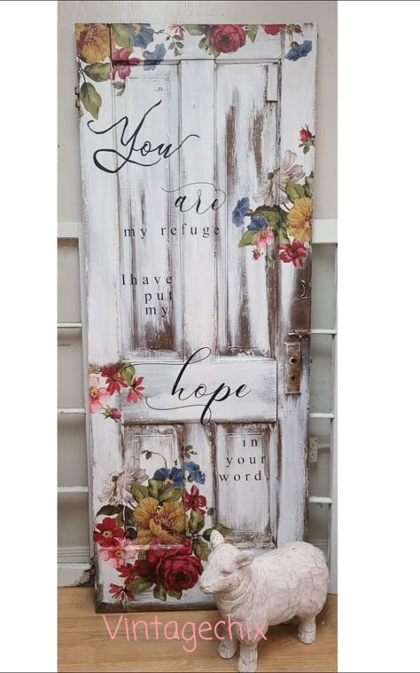 Upcycled Doors Ideas Diy Projects, Old Doors Repurposed, Diy Furniture Repair, Barn Door Decor, Painted Window Art, Door And Window Design, Repurposed Decor, Colorful Room Decor, Decoupage Decor