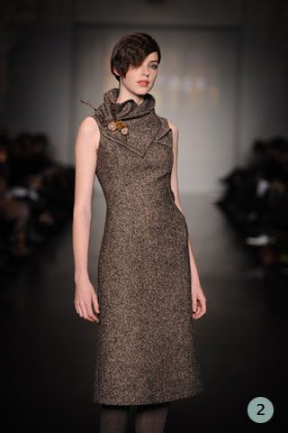 Collared Dresses, Tweed Fashion, Collar Pin, Womens Tweed, Fashion Silhouette, Vogue Dress, Big Collar, Business Wear, Tweed Dress