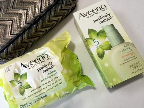 AVEENO® POSITIVELY RADIANT® + Giveaway #RadiantWithAveeno, #IC #ad Aveeno Positively Radiant, Skin Treatments, Beauty Tips, Beauty Hacks, Health And Beauty, Skin, Ethnic Recipes, Health, Hair