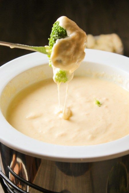 Keto Cheese Fondue, Keto Fondue, Keto Apps, Fondue Recipes Cheese, Keto Sauces, Fondue Recipes, Keto Cheese, Healthy Protein, Pigeon Forge