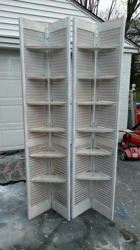 Wood Shutters Decor Ideas, Repurposed Louvered Doors, Louver Doors Ideas Repurposed, What To Do With Old Shutters, Shutter Display, Shutter Shelves, Door Upcycle, Shutters Decor, Shutter Crafts