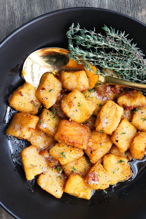 13 Acorn Squash Recipes that are Full of Fall Flavors Squash Gnocchi, Butternut Recipes, Brown Butter Sauce, Sweet Potato Gnocchi, Homemade Gnocchi, Potato Gnocchi, Gnocchi Recipes, Carb Free, Healthy Bites