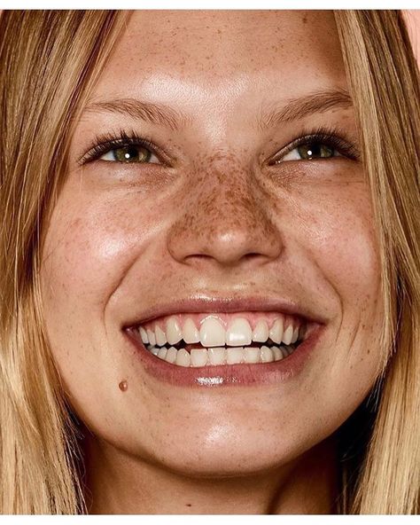 Richard Burbridge, Nadine Leopold, 얼굴 드로잉, Small Lips, Img Models, 인물 사진, Fashion Books, Beautiful Smile, Face Drawing