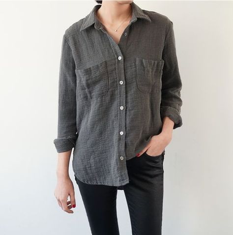 Grey Shirt, Look Chic, Wearing Black, Linen Shirt, Her Style, Shirt Outfit, Autumn Winter Fashion, Casual Style, Style Me